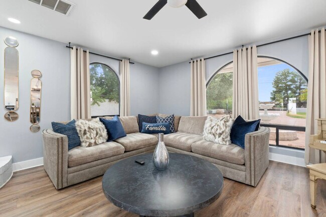 Photo - 1010 E Sorenson Cir Unidad ID1309649P