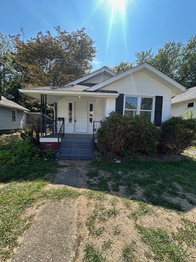 Building Photo - Charming 2-Bedroom Home in Ridgewood Canto...