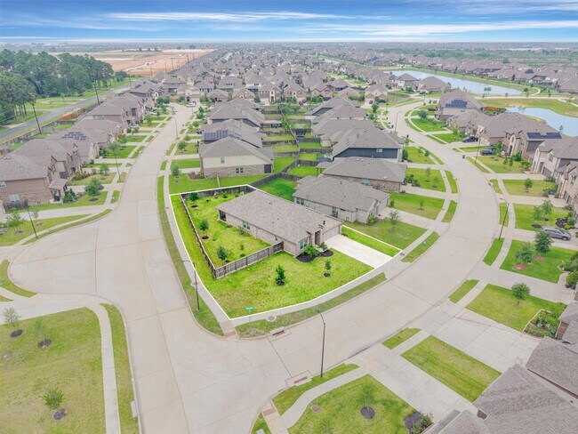 Photo - 6303 Cambrai Wood Ln