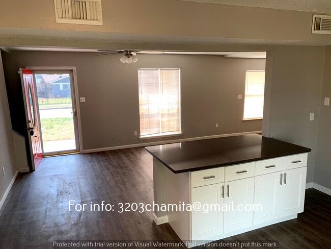 Photo - 3203 Chamita St