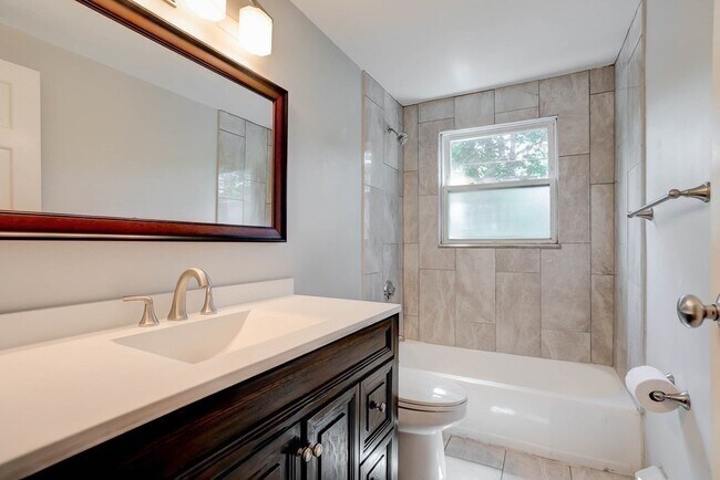 Photo - 112 Decatur St Unit 4