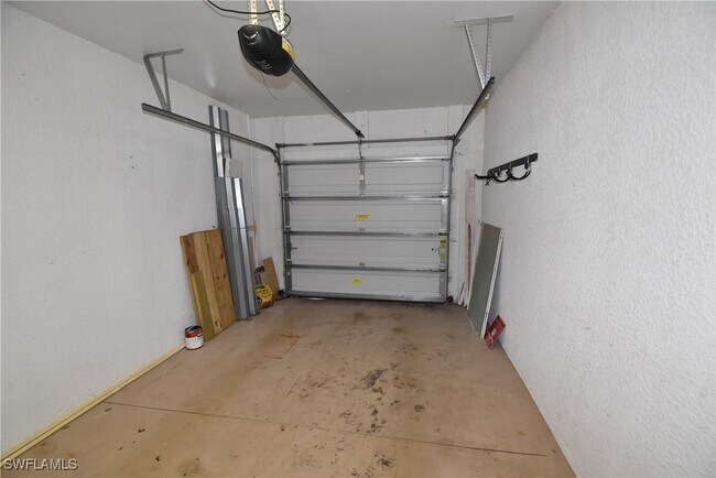 Building Photo - 23420 Alamanda Dr Unit 202