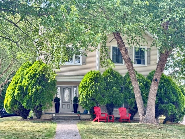 Photo - 243 Knollwood Ave
