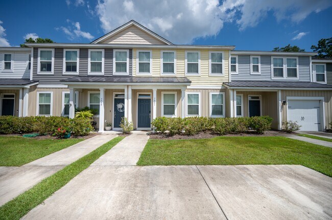 Photo - 7801 Montview Rd
