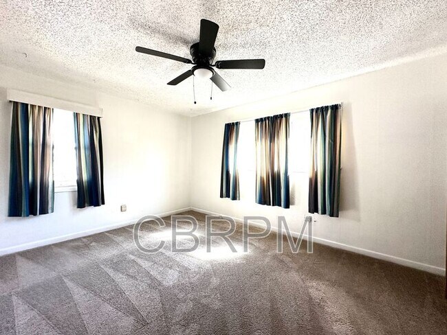 Photo - 3004 43rd St