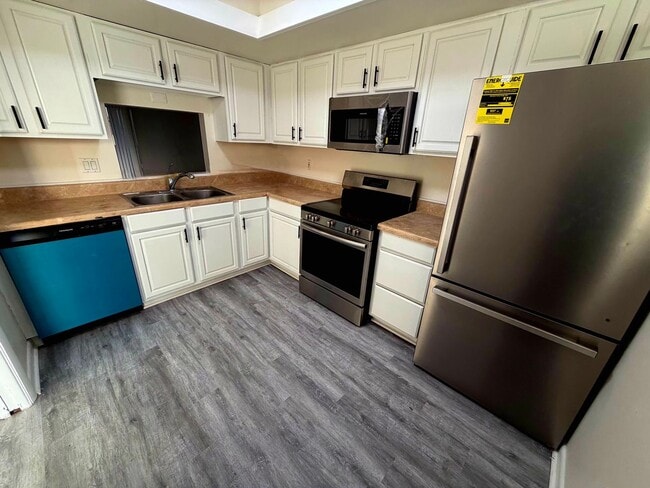 Photo - 2 Bedroom Condo in Gated ISLAND HOUSE