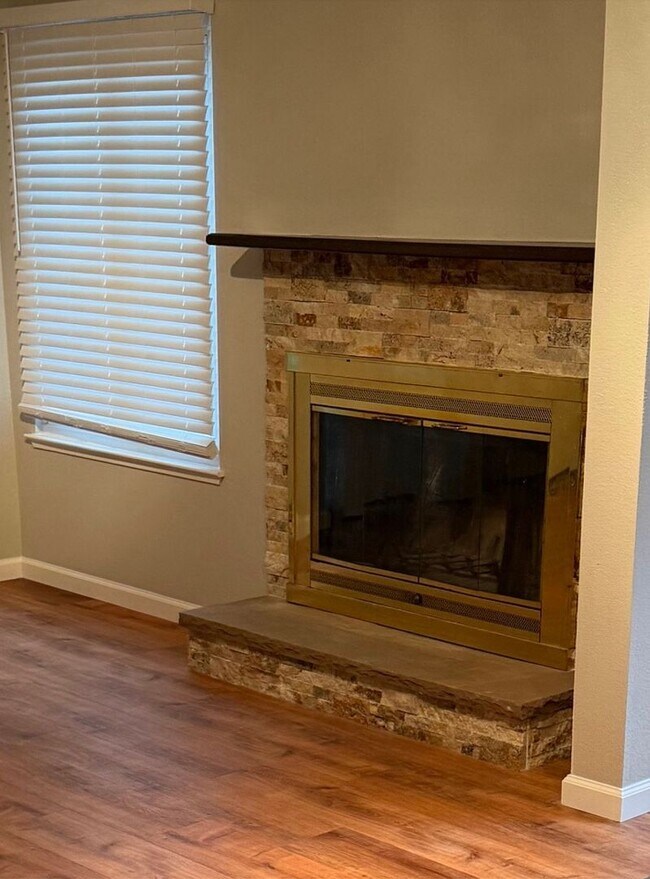 Photo - 2315 Roundhouse Rd