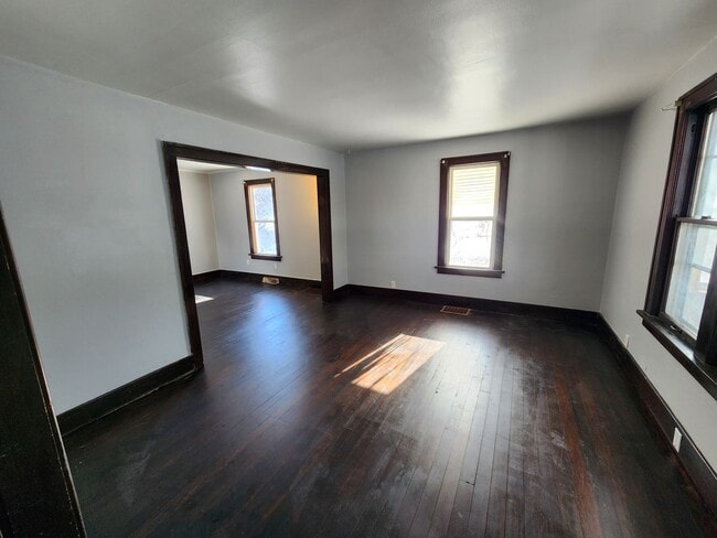 Photo - 3 Bedroom Home with 2 Car Detached Garage in East Moline