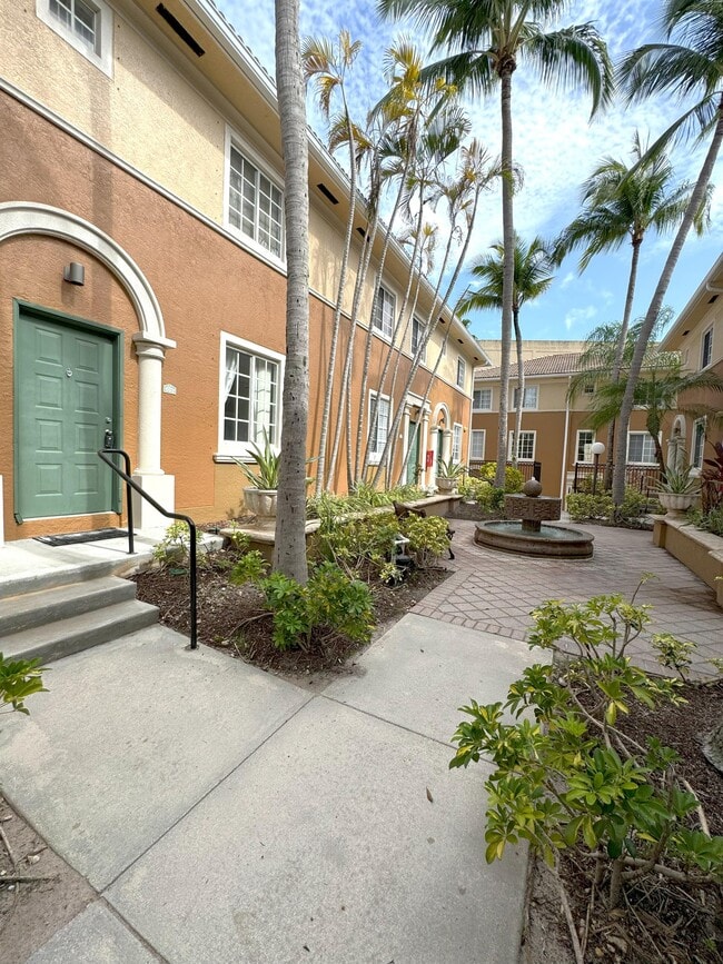 Photo - 2831 NE 185th St