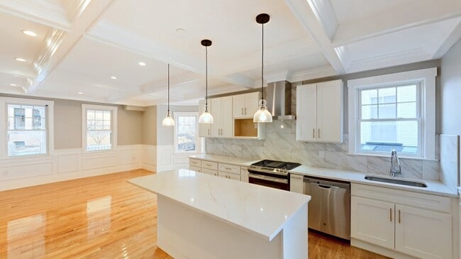 Photo - 30 Centre St