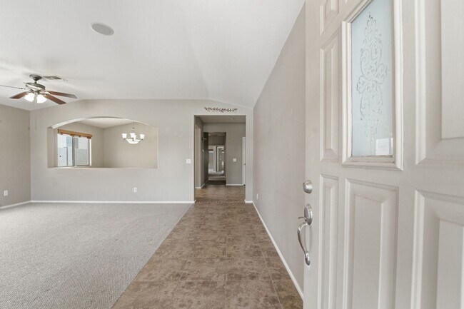Photo - Maricopa Gem! 2,130 SF, Large Kitchen, AZ Room + Golf Course Living
