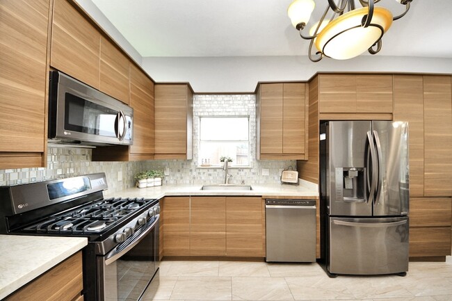 Photo - 20922 Whitevine Way