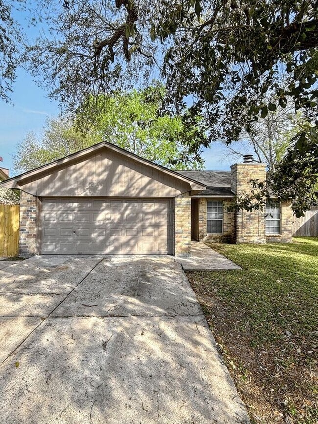 Charming 3-Bedroom, 2-Bath Home with Ideal... - Charming 3-Bedroom, 2-Bath Home with Ideal...