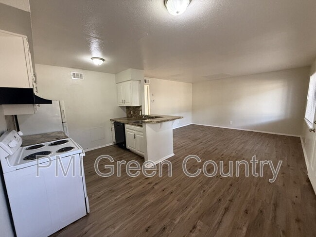 Photo - 917 N Yale Ave Unidad 124