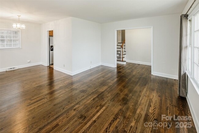 Photo - 7029 Yorktowne Dr