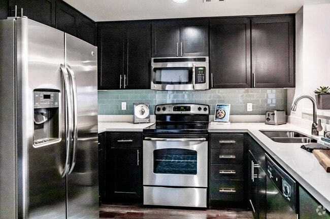 2BR, 2BA - 1207 SF