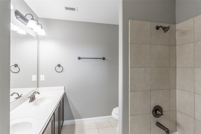 Building Photo - 23622 Virginia Pine Dr