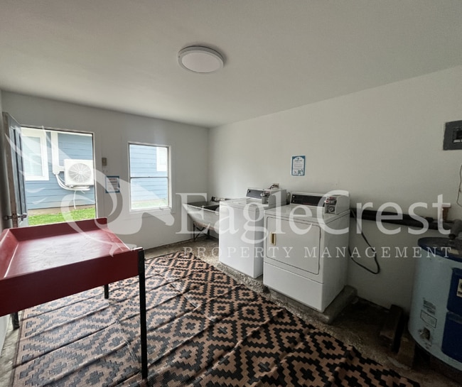 Roseville Lane Apartments