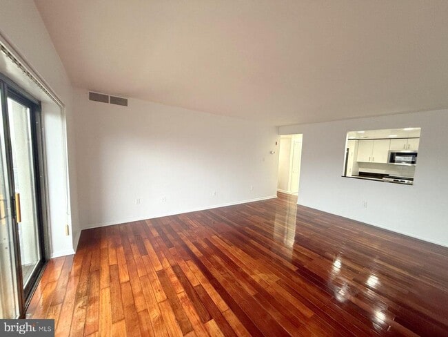 Photo - 606 Cooper Landing Rd Unit B-6A