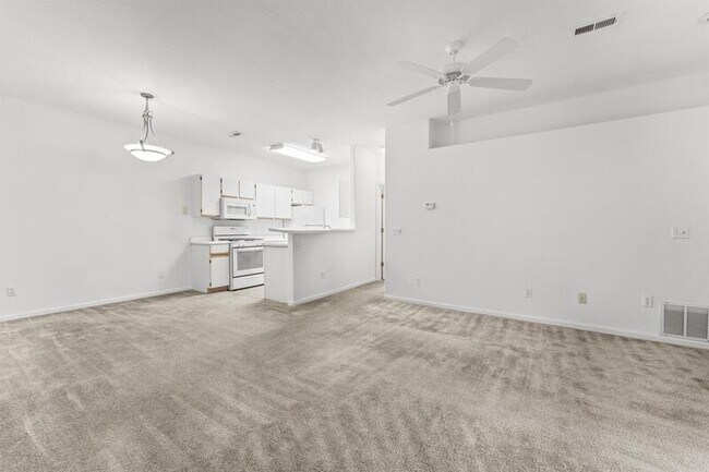 Photo - 1101 Linden Ln