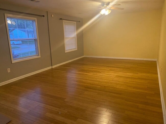 3533 Alamosa Dr