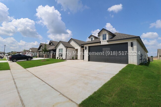 Photo - Stunning New Construction Simmons Home - 5 Bed 3 Bath - Move In Ready!