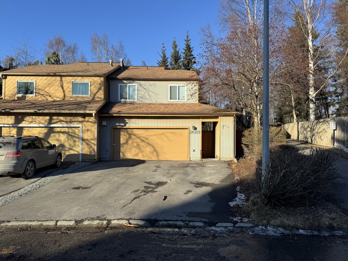 Photo - 2023 Jamestown Cir (Anchorage, AK)