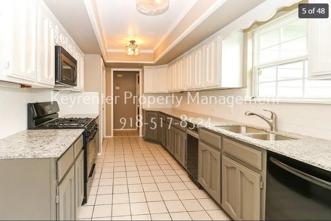 Photo - 3 Bed 2 Bath South Tulsa with Pool, Jenks Schools