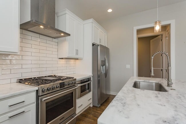 Photo - East Nashville with Roof-top Deck and 2 car garage!!