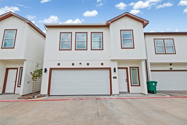 Photo - 11621 Waldemar Dr