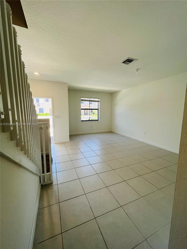 Photo - 10124 SW 228 TERR