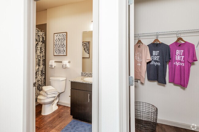 4BR Boulder B - Fourth Bathroom & Closet