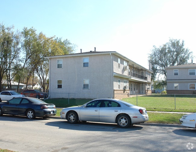 3rd Ave - 2511 3rd Ave Apartments
