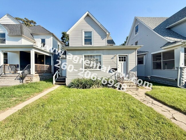 Building Photo - 912 3rd St Unit #2