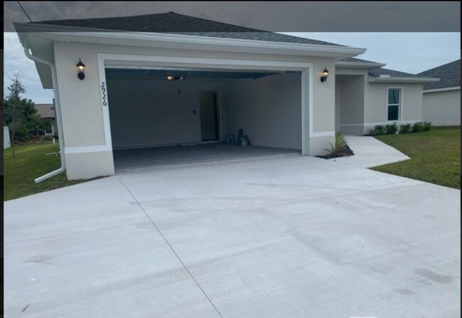 Photo - 2926 Diplomat Pkwy W