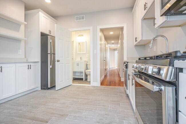 Photo - 46 Green St Unit 2