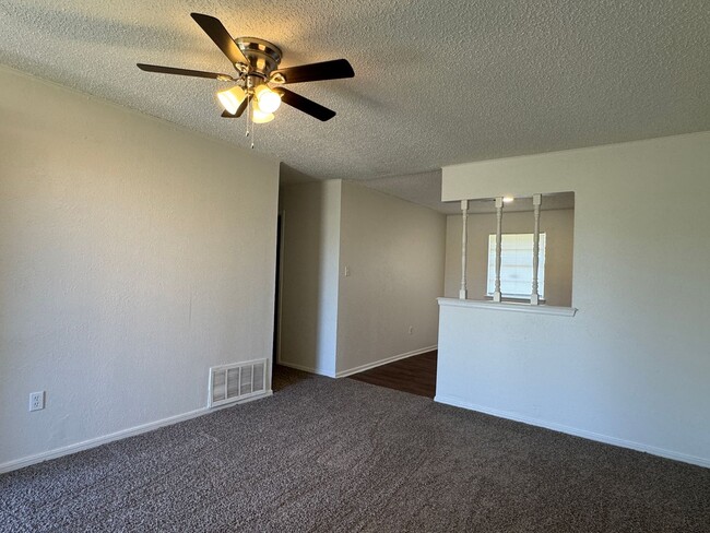 Photo - 6938 SW Forest Ave