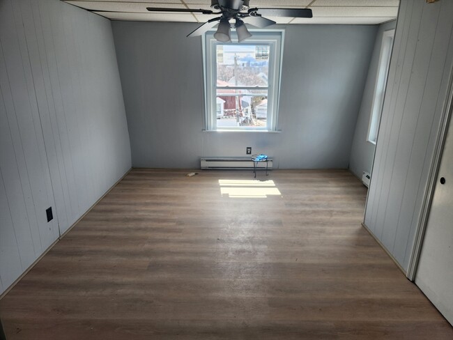 Building Photo - 51 Everett St Unit 3 Rental