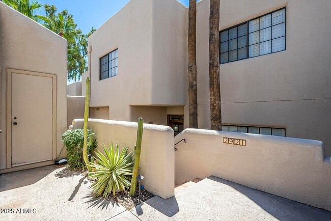 Building Photo - 2921 E Keim Dr