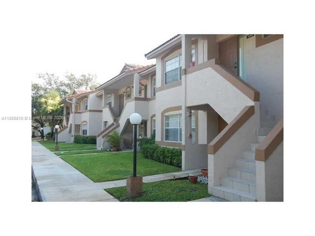 Building Photo - 11483 NW 42nd St Unit 11483
