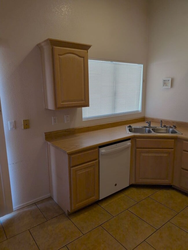 Photo - 73 S Cypress Ct