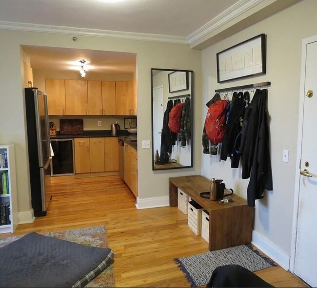 Photo - 534 Beacon St Unidad 406