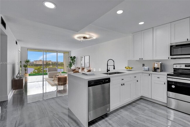 Photo - 3091 N Course Dr Unit 702