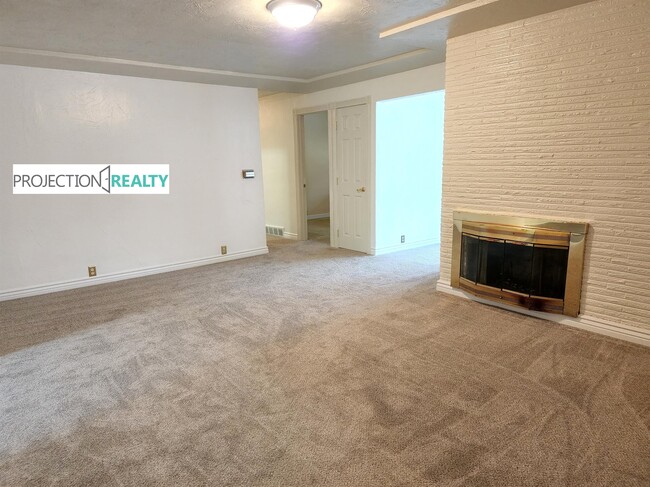 Photo - 11128 NE Everett St