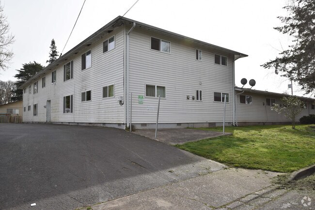 Photo - Linfield Manor Apts