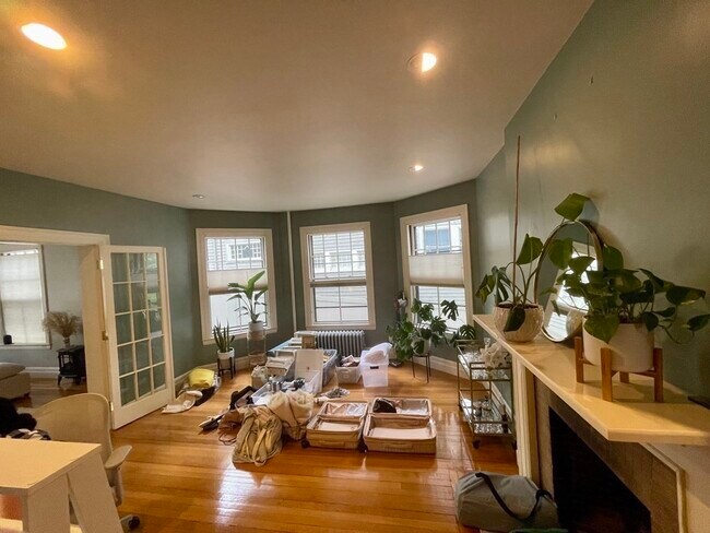 Photo - 79 Aspinwall Ave Unidad 1