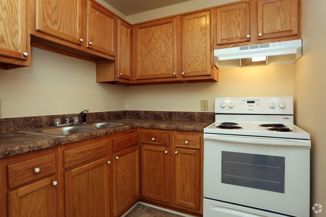 Photo - Pinewood Apartments