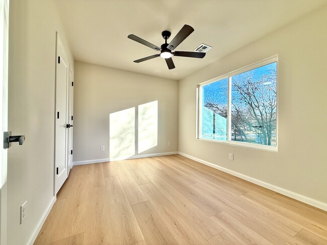 Photo - 2009 W Easton Ct