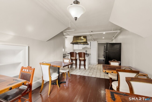 Photo - 360 Farmington Ave Unidad 12