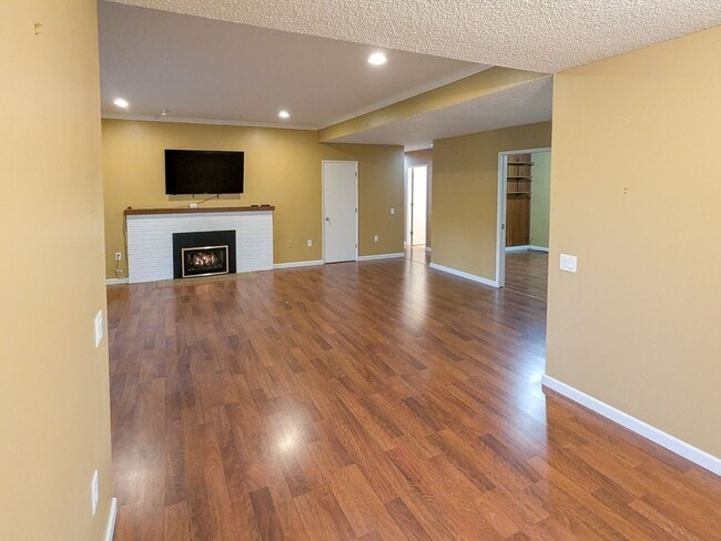 Photo - 3063 Winslow Way NW